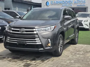 Toyota Highlander XLE 4x2 V6 (3.5L 6cyl 8A) 2018 Gray