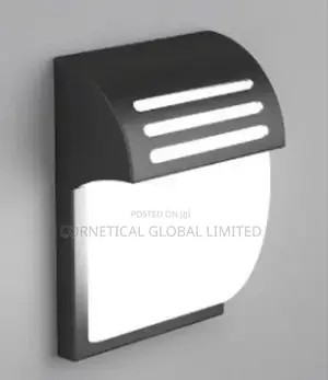 Modern Quality Outdoor Wall Bracket Lights