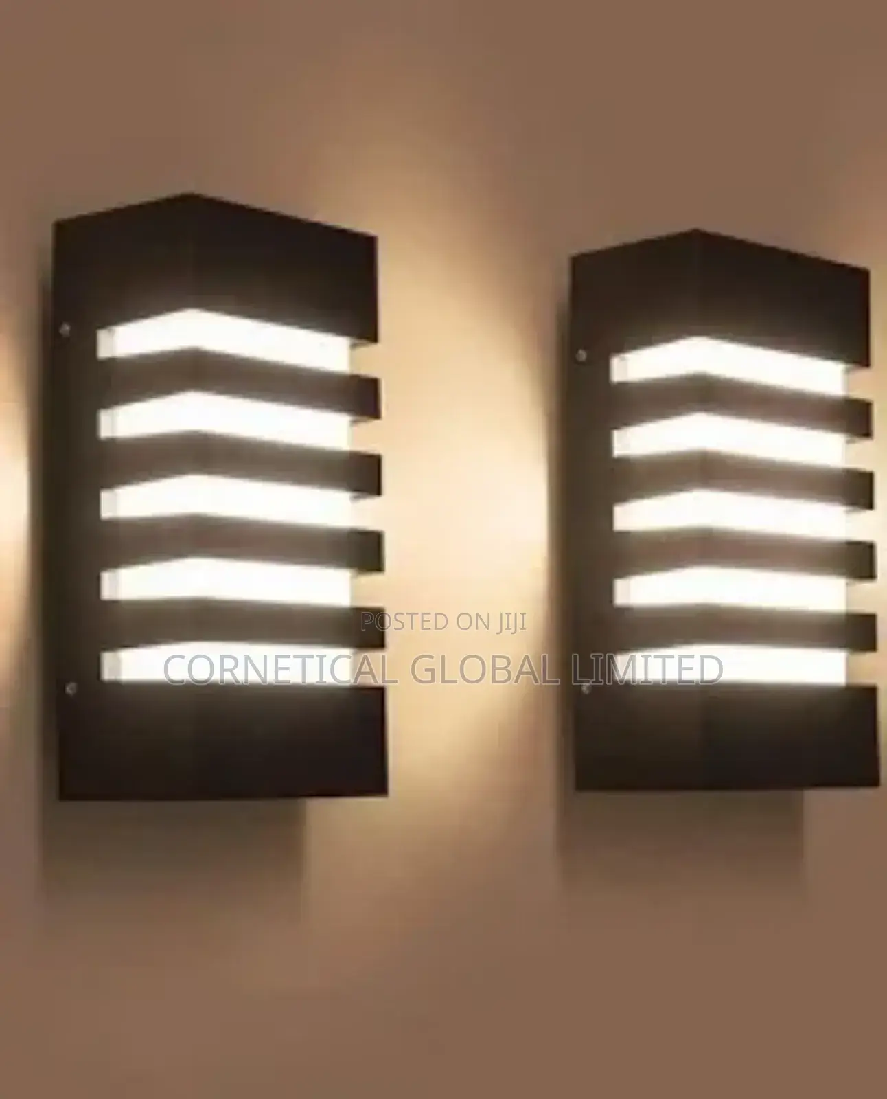Modern Quality Outdoor Wall Bracket Lights