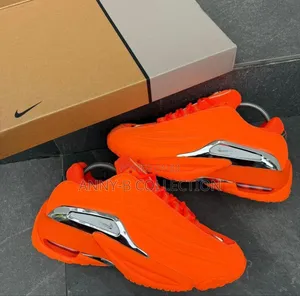 Luxe Nike Nocta Sneakers