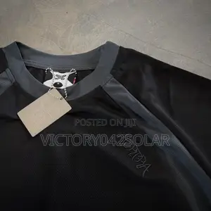 *Mertra Pulse Tee (Black)*