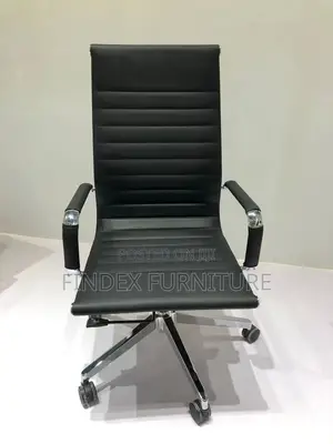 Strong Line Chair