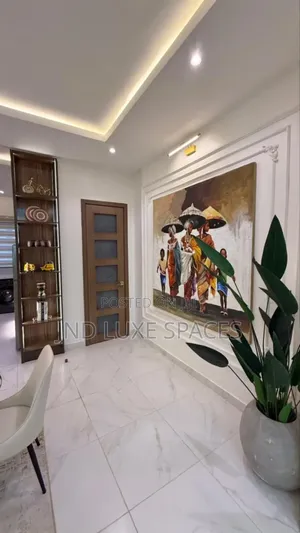 Beautiful Two (2) Bedroom Apartment