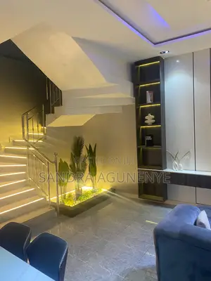 A Room in 4 Bedroom Duplex