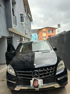 Mercedes-Benz M Class ML350 4dr SUV (3.5L 6cyl 7A) 2014 Black