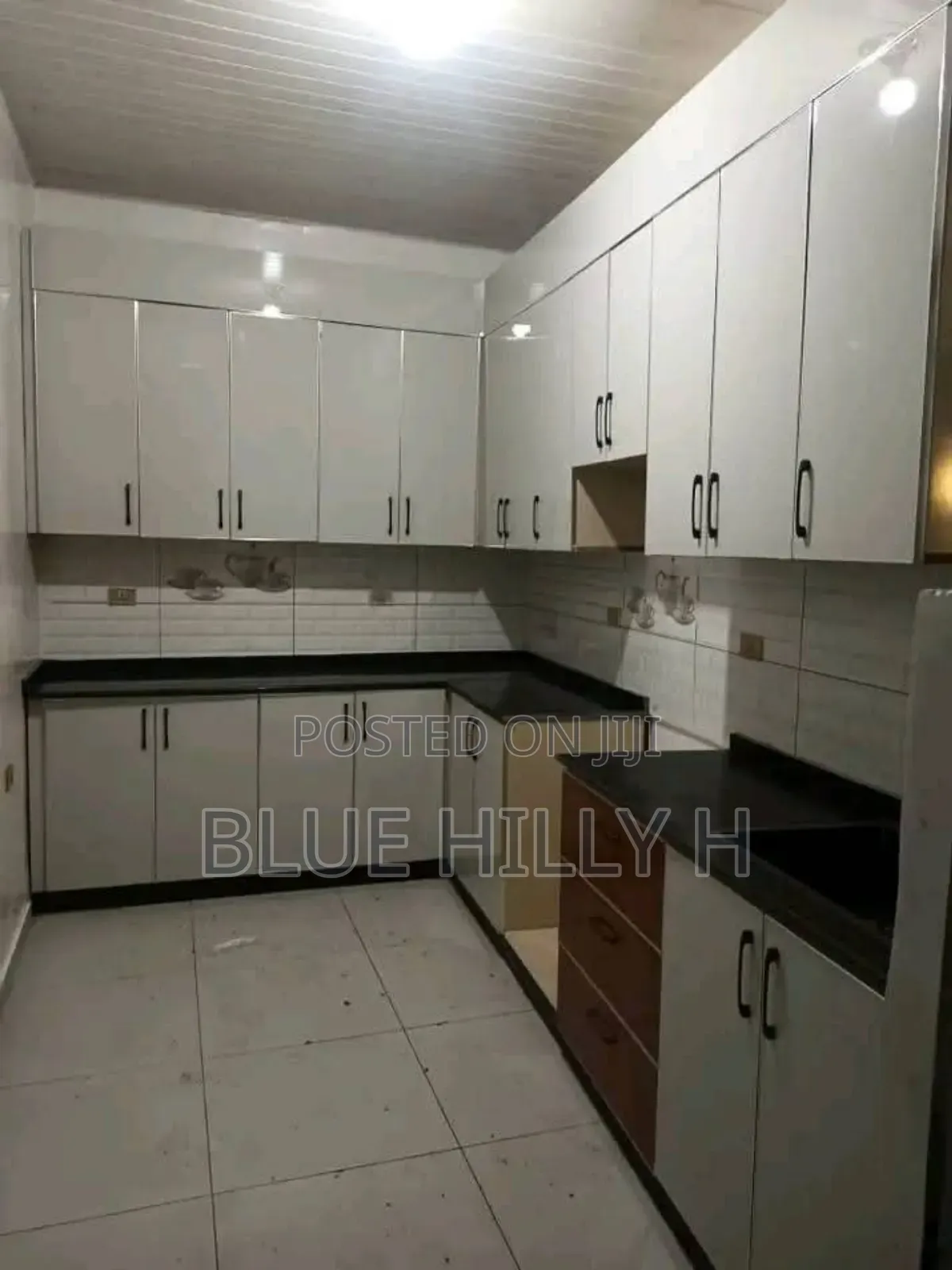 Kitchen Cabinets HDF / High Gloss