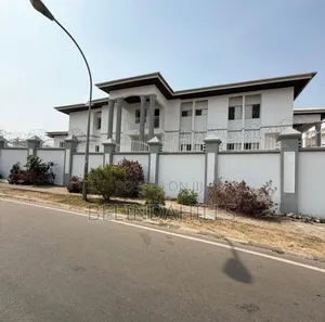 6bdrm Duplex in Maitama for sale