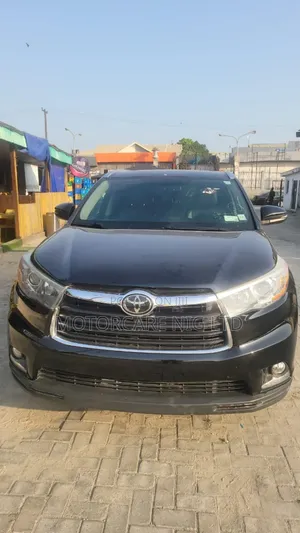 Toyota Highlander XLE 4dr SUV AWD (3.5L 6cyl 6A) 2015 Black