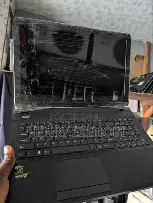 Laptop Clevo P17SM 16GB Intel Core i7 HDD+SSD 1T