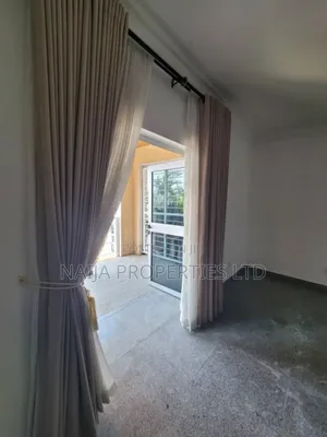 2bdrm Penthouse in Lekki Phase 1 for rent