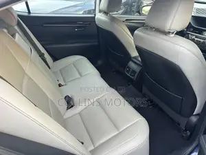 Lexus ES 2013 Blue