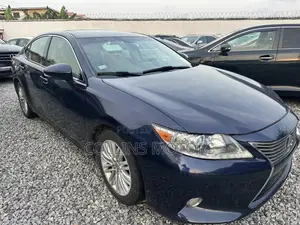 Lexus ES 2013 Blue