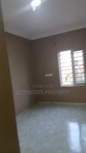 1bdrm Block of Flats in City Estate, Apo District for rent