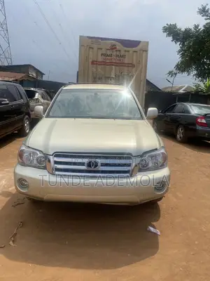 Toyota Highlander V6 4x4 2005 Gold