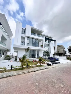5bdrm Mansion in Osapa London, Lekki for sale