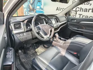 Toyota Highlander Limited 2019 White