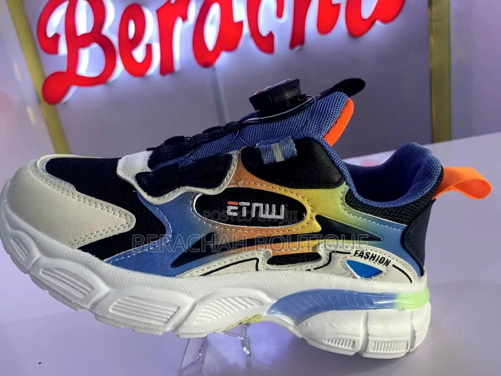 Children Canvas Sneaker