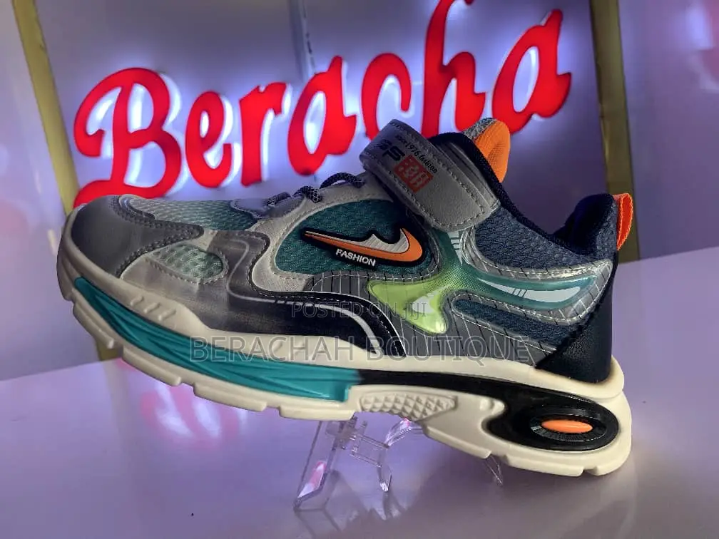 Children Canvas Sneaker