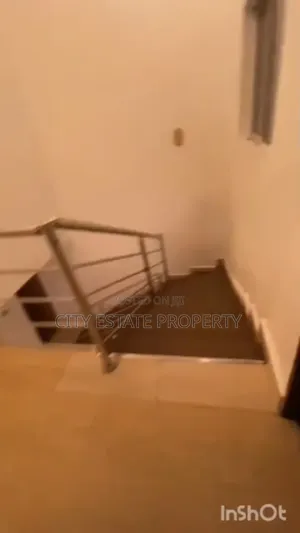 3bdrm Duplex in City Estate, Life Camp for rent