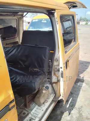 Daihatsu Hijet 2012 Yellow
