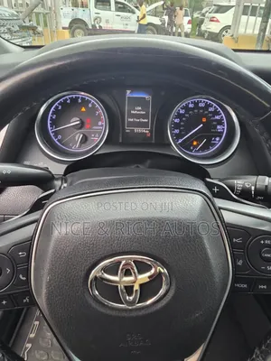 Toyota Camry 2019 Red