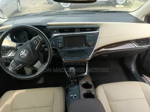 Toyota Avalon Limited 4dr Sedan (3.5L 6cyl 6A) 2014 Black