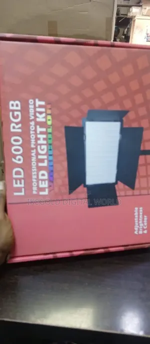 Rgb: Led 600 RGB Professional Photo Video Light
