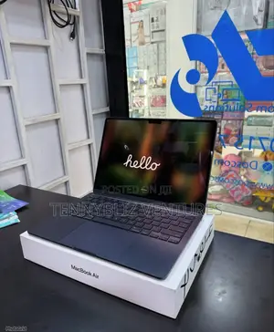 Laptop Apple MacBook Air 2024 M3 13-inch 16GB Apple M3 SSD 512GB