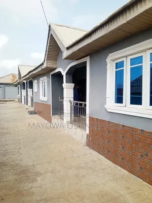 2bdrm Bungalow in Ologuneru for rent