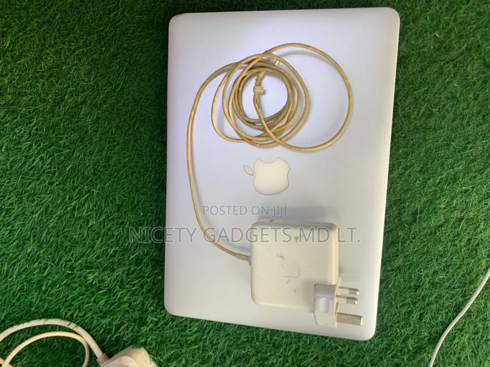 Laptop Apple MacBook Pro 8GB Intel Core i5 SSHD+SSD 512GB