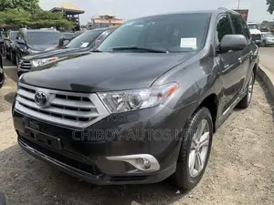 Toyota Highlander Limited 3.5l 4WD 2013 Gray