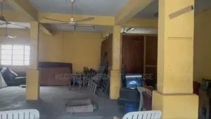 5bdrm Block of Flats in Apata Estate, Shomolu / Shomolu for rent