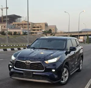 Toyota Highlander XLE AWD 2020 Blue