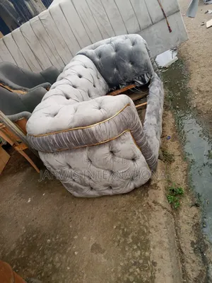 Classic Living Room Chairs/Sofa