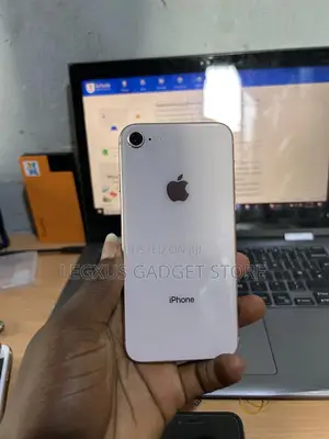 Apple iPhone 8 64 GB Gold