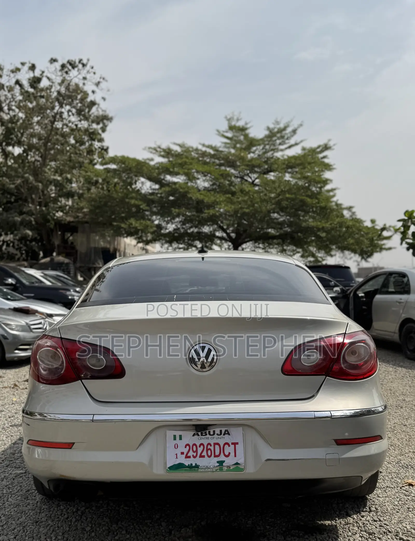 Volkswagen Passat 2011 Silver
