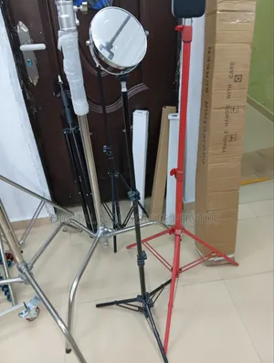 Heavy-Duty Tripod Stand