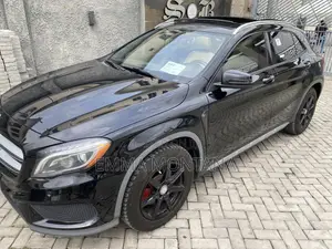 Mercedes-Benz GLA 250 2015 Black