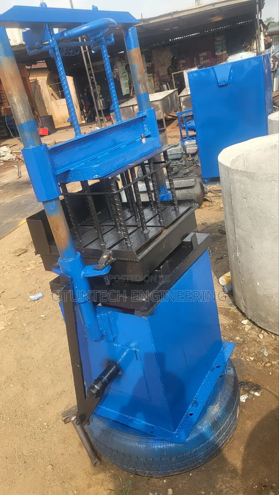 Interlocking Vibrated Moulding Machine