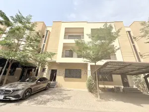 4bdrm Townhouse/Terrace in Jabi for sale