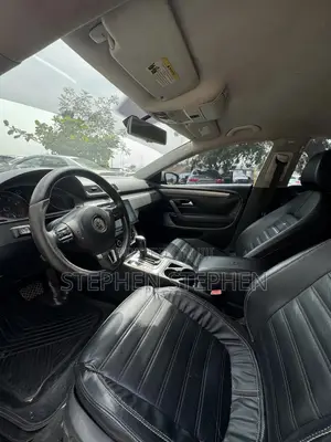 Volkswagen Passat 2011 Silver