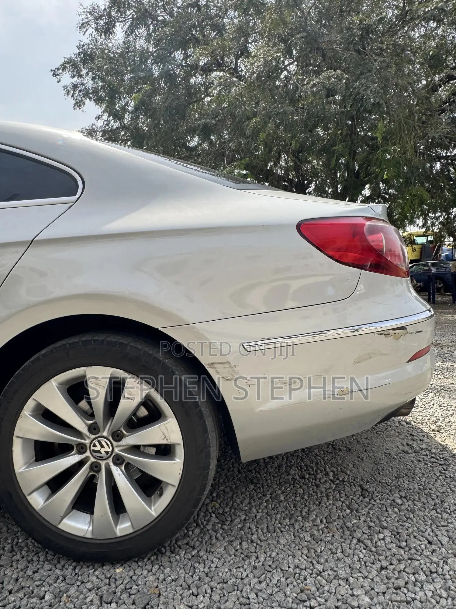 Volkswagen Passat 2011 Silver