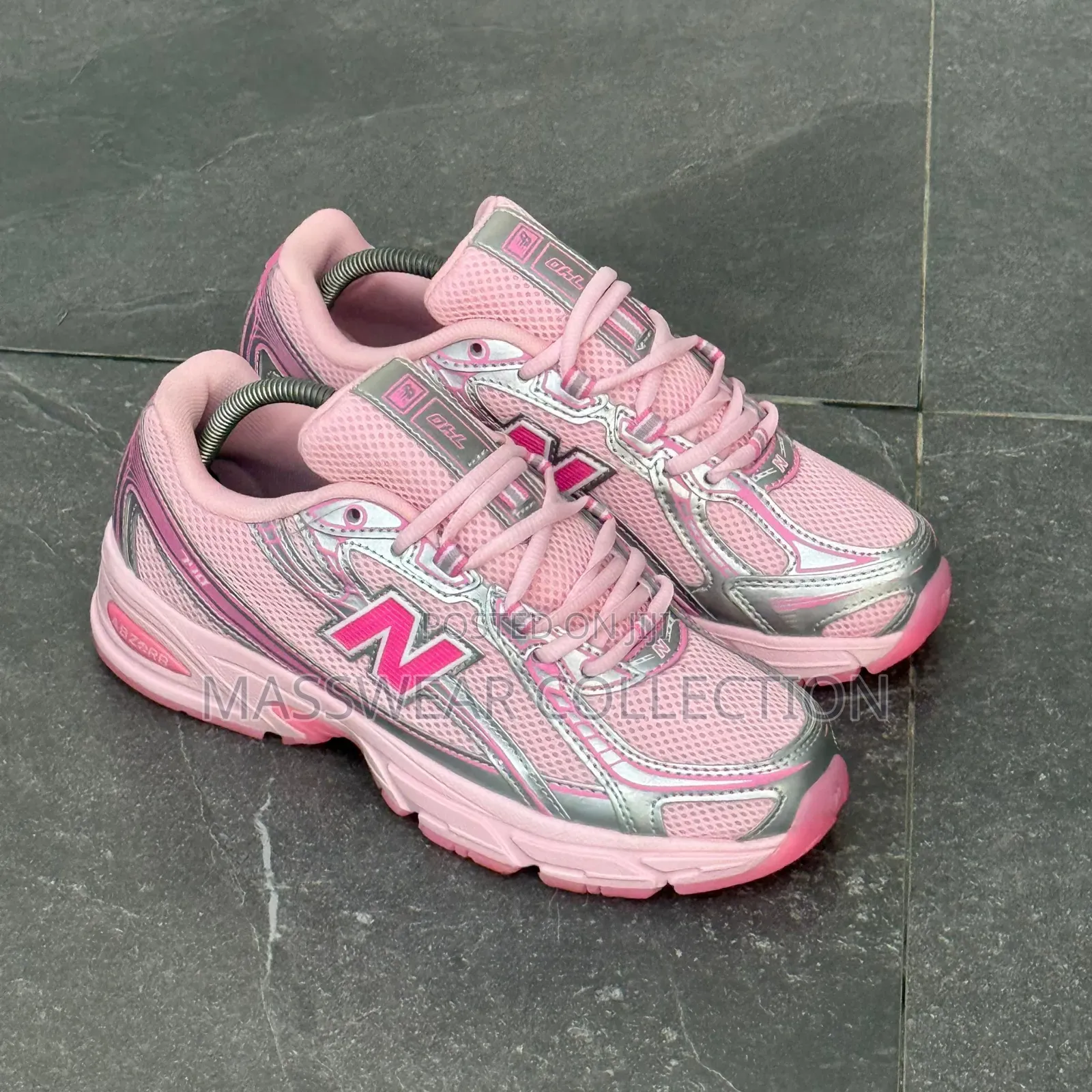New Balance 740