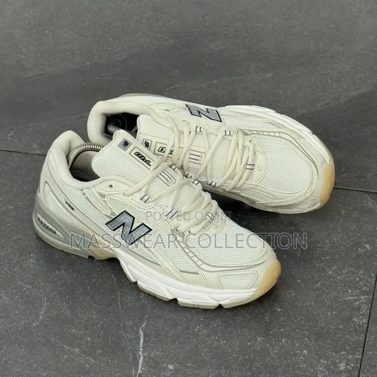 New Balance 740