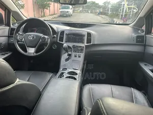 Toyota Venza Limited AWD V6 2013 Gray