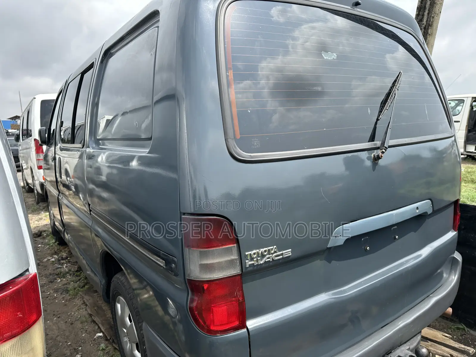 Toyota HiAce 2006 Grey