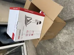 Hikvision 4mp Solar PTZ Camera