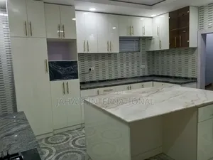 Contemporary Kitchen Cabinets