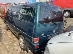 Volkswagen Transporter 2004 Green