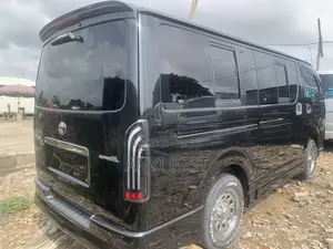 Toyota HiAce 2016 Black